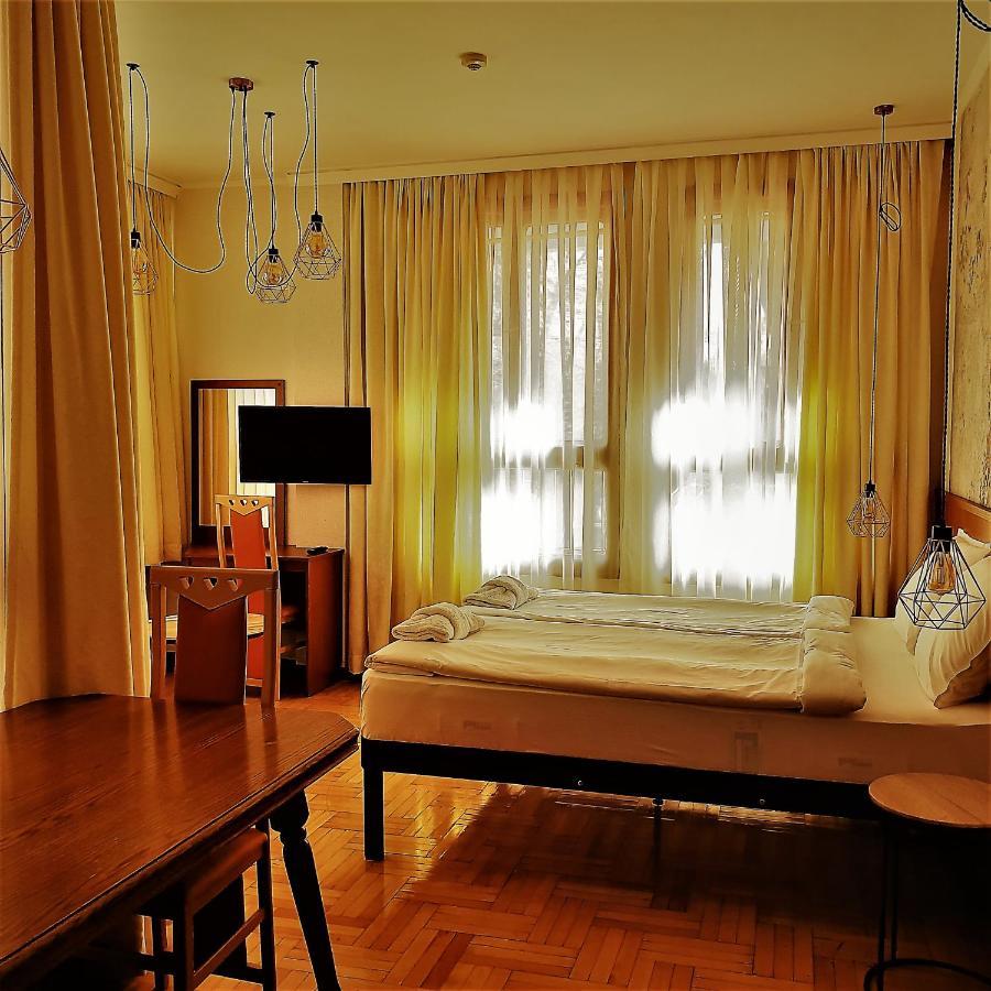 Skerzzo Guesthouse Plovdiv Bagian luar foto